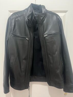 Andrew Marc Black Leather Bomber Jacket with Zip Pockets